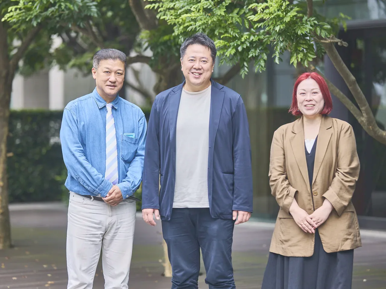 株式会社ダイナック様の取材に参加した3名の集合写真